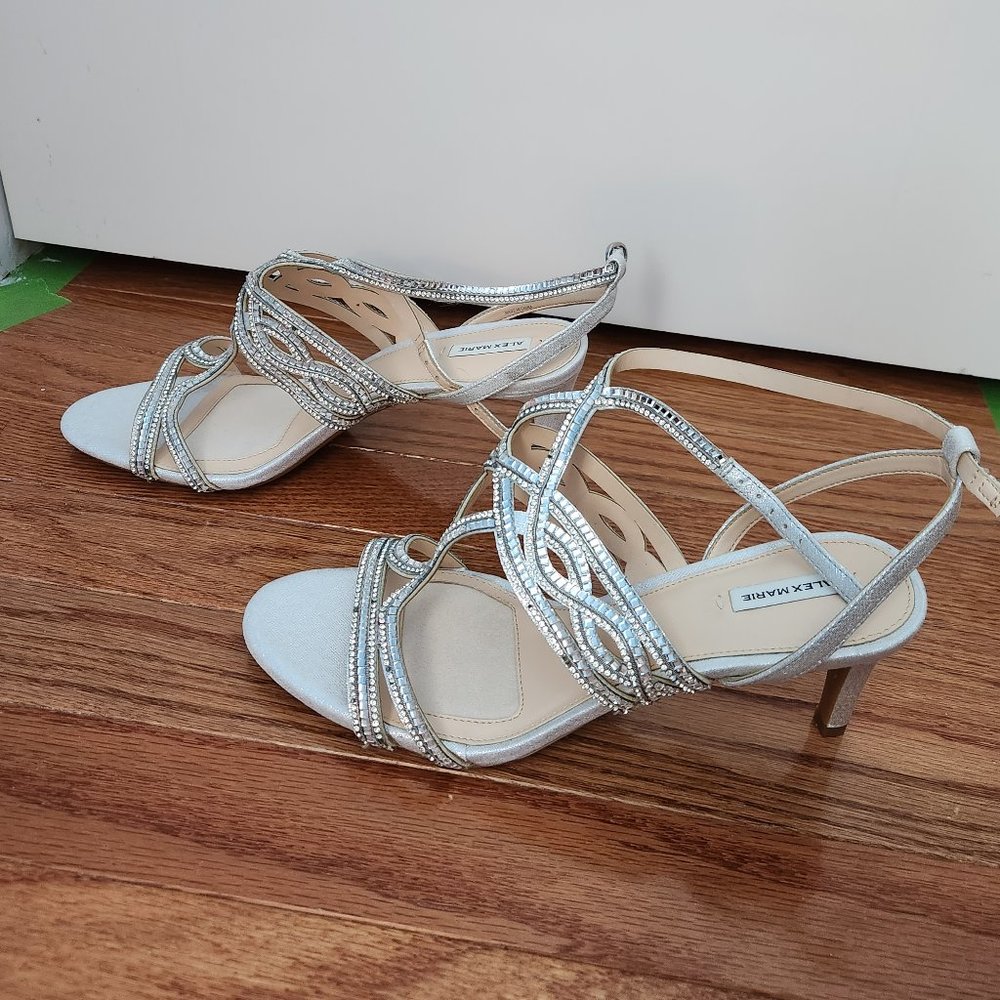 Shoes - Picture 3 of 7